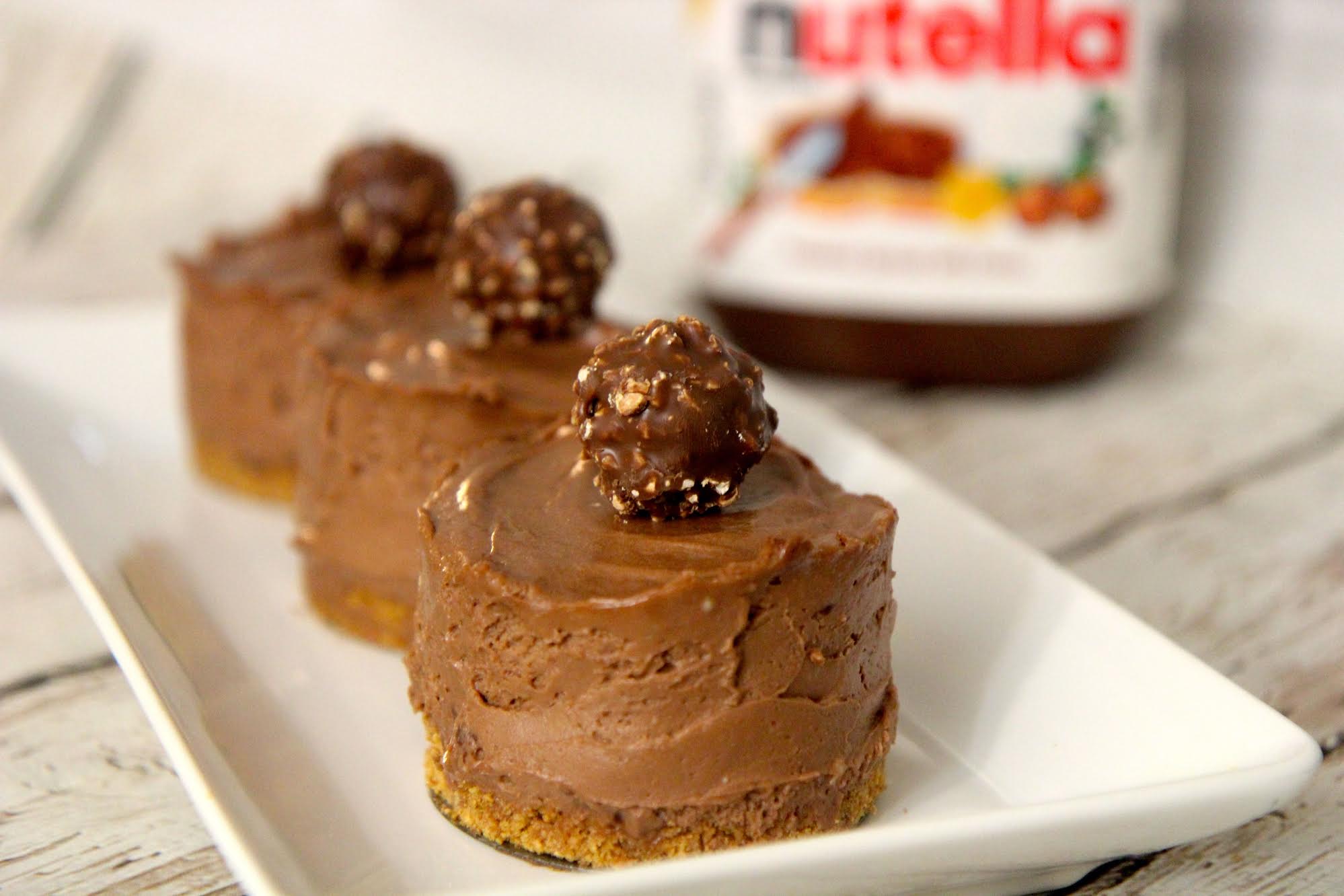 Chocolate, Nutella, and creamcheese are all you need for these simple no-bake Nutella cheesecakes