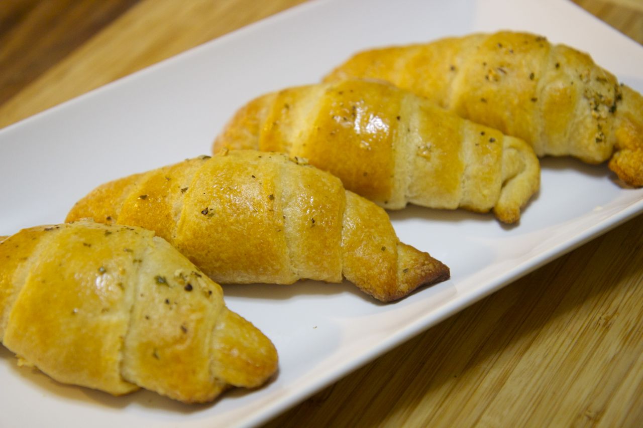 These cheesy garlic crescent rolls are the perfect addition to almost any dinner
