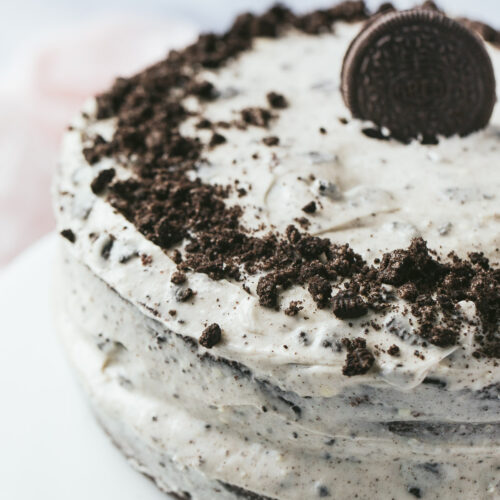 half of an entire oreo cake up close.