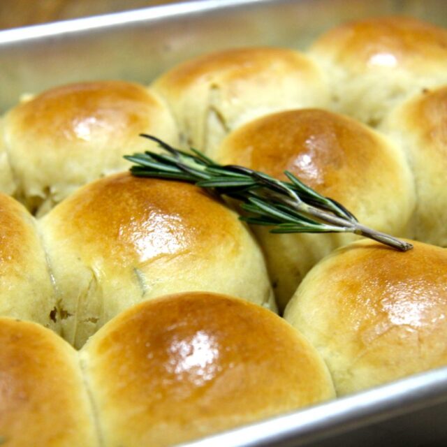 Rosemary and Garlic Dinner Rolls
