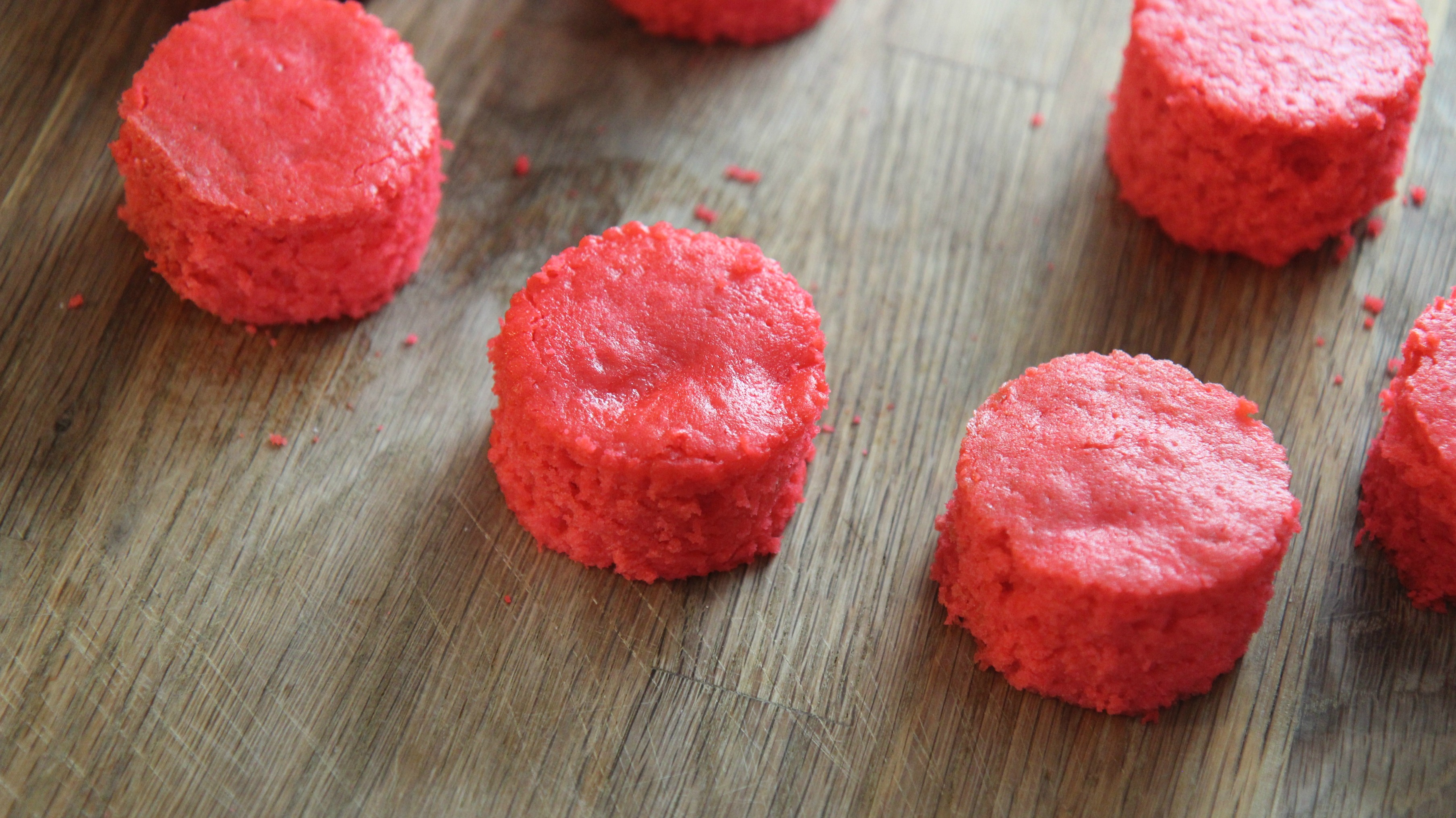 Use a muffin tin so you don't waste cupcake liners