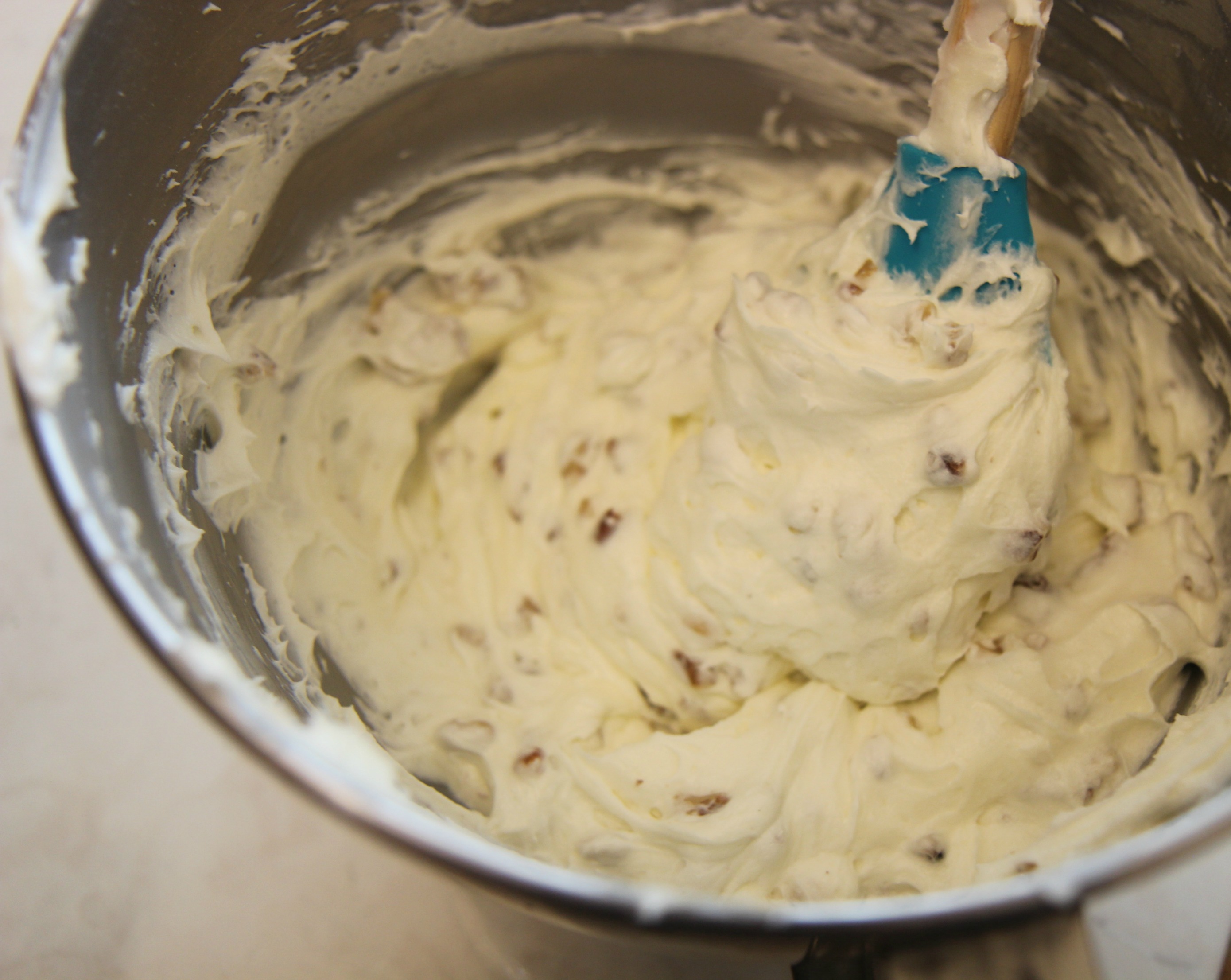 Whip the frosting and nuts together.