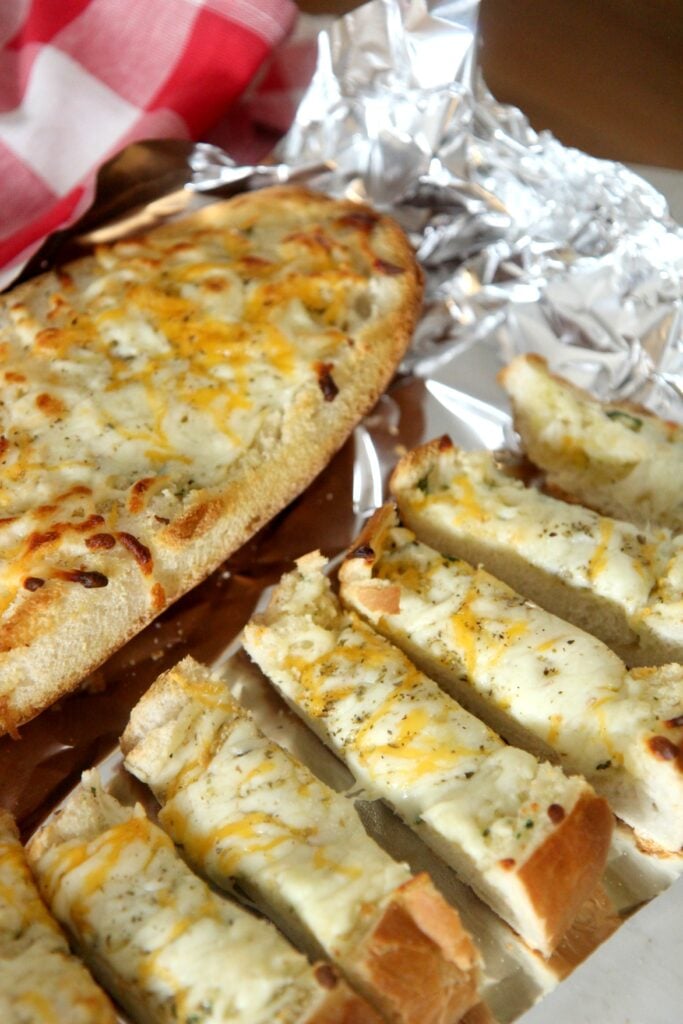Easy Cheesy Garlic Bread