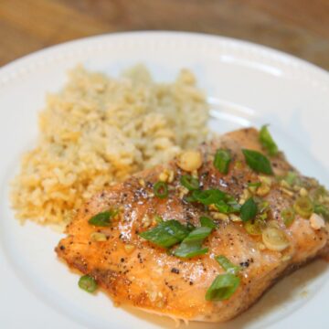 honey glazed salmon with garlic and scallions