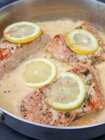 pan seared salom with a creamy lemon sauce