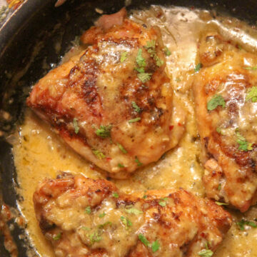 smothered chicken thighs