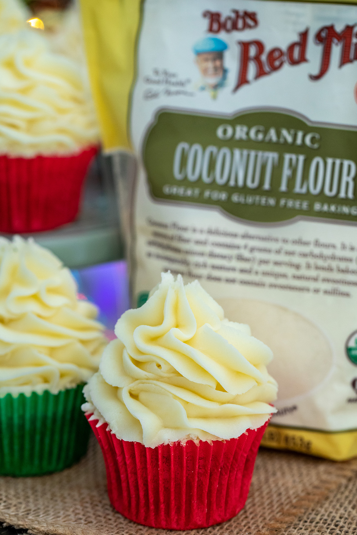 gingerbread cupcake and coconut flour bag 