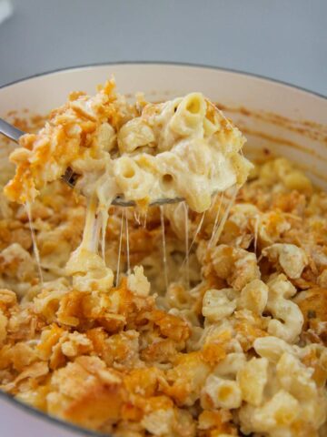 A spoonful of spicy mac and cheese.