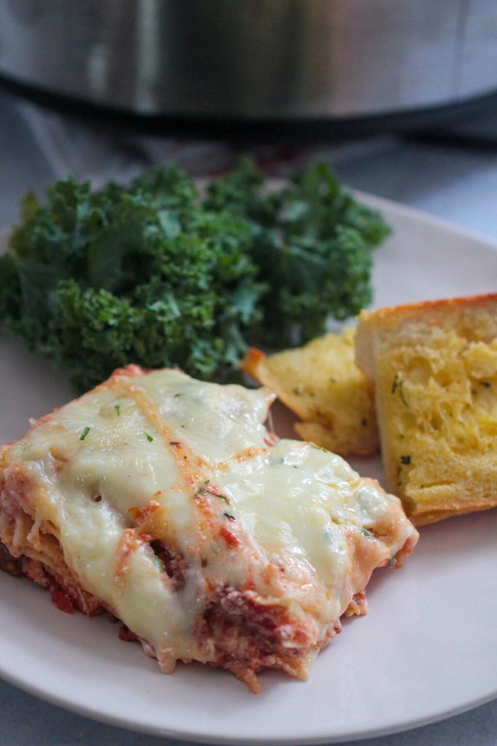 Crockpot Lasagna (Garlicky and Cheesy) Cooked by Julie