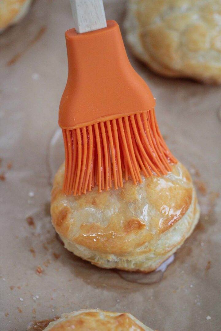 Pastelitos de carne (Cuban Bakery Style)