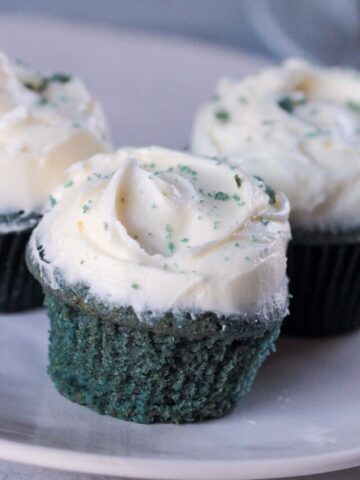 cropped-blue-velvet-cupcakes-one.jpg