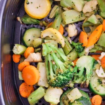 air fryer frozen vegetables up close.