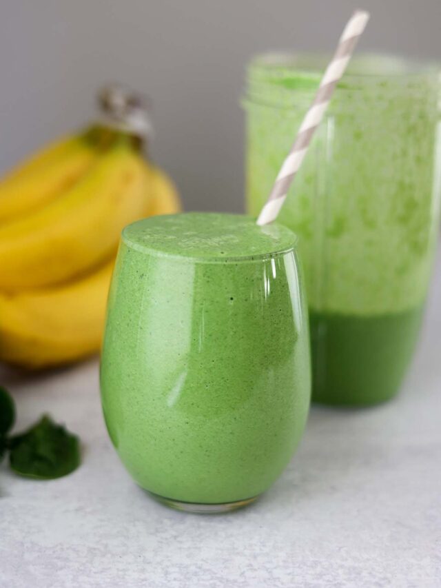 Spinach Banana Smoothie Story - Cooked by Julie