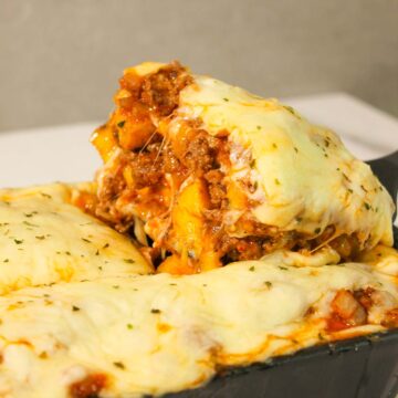 pastelon in a black baking dish.