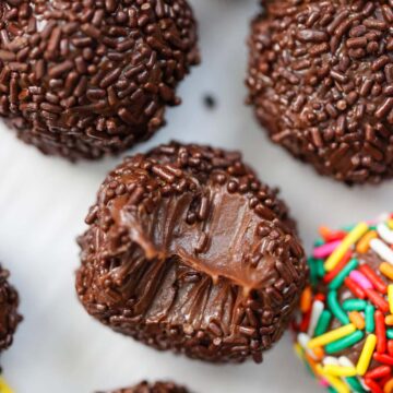 brigadeiros up close.