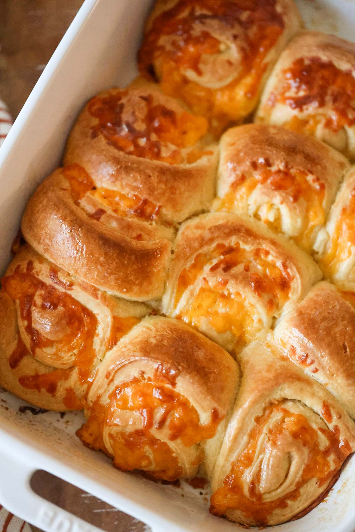 12 baked cheesy garlic rolls.
