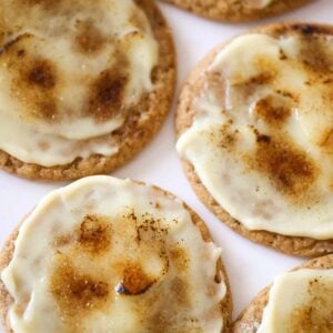 Pumpkin creme brûlée cookies up close.