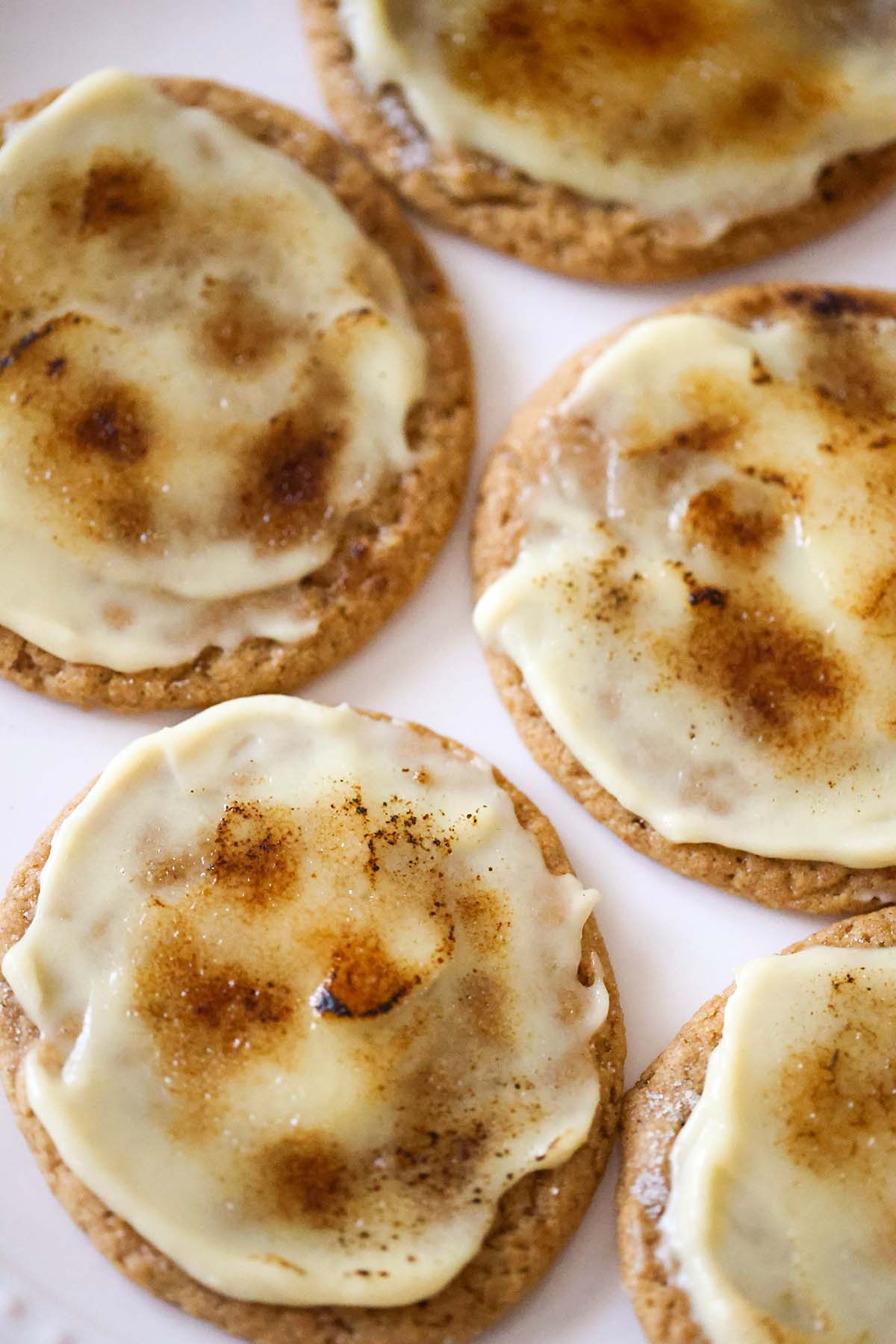 Pumpkin creme brûlée cookies up close.